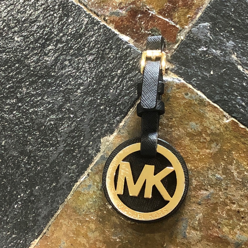 Michael Kors Keychain Hang Tag Fob Charm Gold Tone Black Saffiano Leather Strap